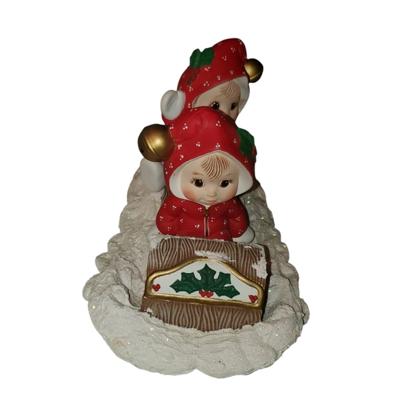 Large ceramic figurines set -holiday children on toboggan - Picture 2 of 14